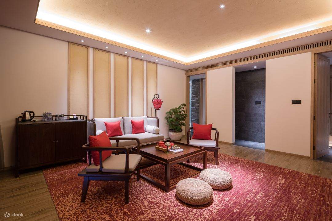 [Inside Gankeng Ancient Town/Directly reach Futian Port Line 10] Shenzhen OCT Gankeng Ancient Town - Phoenix Hakka Hotel Accommodation Package